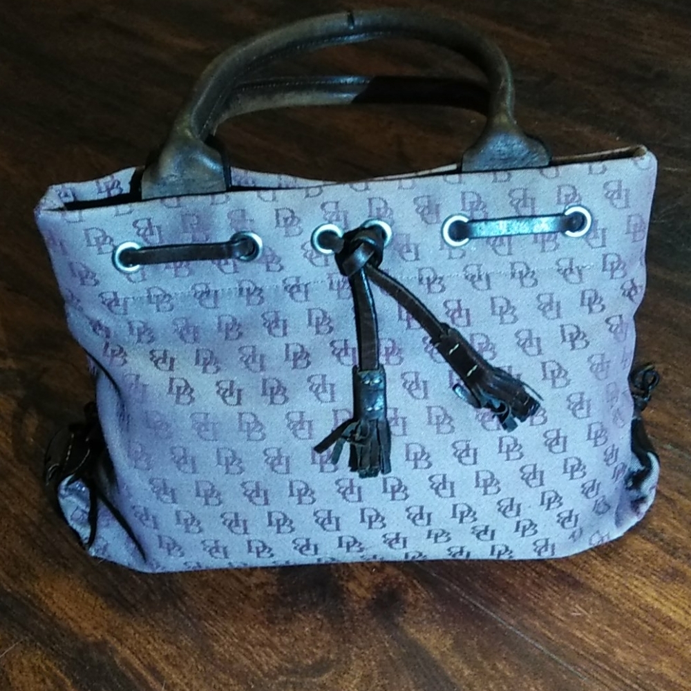 Dooney & Bourke Small Vintage handbag!